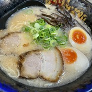 豚骨醤油ラーメン 味玉つき