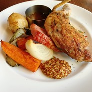 100本のスプーン 東京都現代美術館内