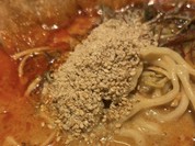 擦りおろしたゴマを投入！