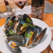 AU　GAMIN　DE　TOKIO