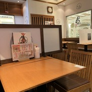 平日19時頃ですが、空いてます