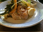 鶏肉のソテー　お寺カフェだけど精進料理ではないよ。