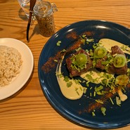 ＮＺ産ラムとパクチー フレッシュグリーントマトソース