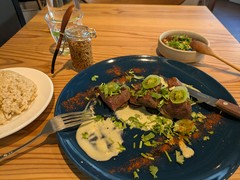 ＮＺ産ラムとパクチー フレッシュグリーントマトソース