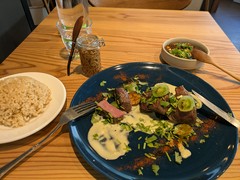 ＮＺ産ラムとパクチー フレッシュグリーントマトソース