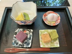 地餐地笑しゅん菜