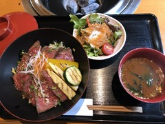炭火焼肉あもん