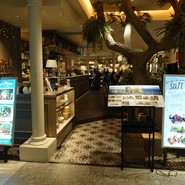 Plataran　Resort　&　Restaurant　新宿　ルミネ1