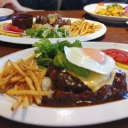 家族で人気のハワイアンレストランで