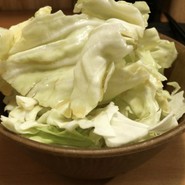 キャベツ盛り　おかわり自由