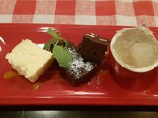 ビストロ デ トロワ