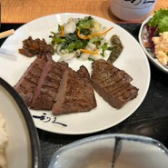 牛たん炭焼利久　泉本店