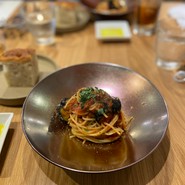 BRACERIA　PASTICCERIA　BOND