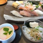 回転寿司　すし丸 三吉店