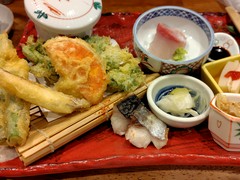 旬菜おばんざい盛り合わせプレートランチ