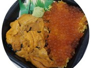 極ウニイクラハーフ＆ハーフ丼