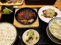 牛たん炭焼　利久　富谷あけの平店