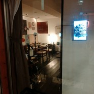 外からの店内、雰囲気良し