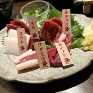 馬肉料理　左馬