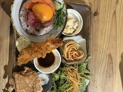 玉ねぎ倉庫跡地　志知カフェ　