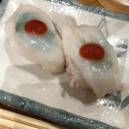 タコの梅肉握り