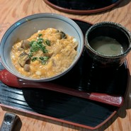 鶏　炭火　地酒　松もと