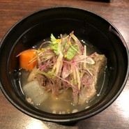 牛刺しと焼肉としゃぶしゃぶと。仔虎国分町店