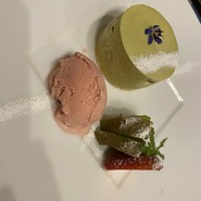 ピスタチオのムース、その他盛り合わせ