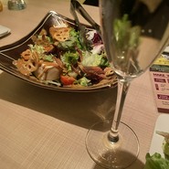 ドレッシングが少し濃かった