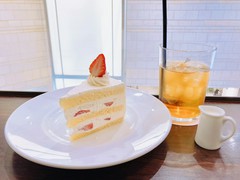  カフェ＆ブックス ビブリオテーク 福岡・天神 （caf & books bibliothequ