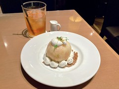  カフェ＆ブックス ビブリオテーク 福岡・天神 （caf & books bibliothequ