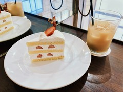  カフェ＆ブックス ビブリオテーク 福岡・天神 （caf & books bibliothequ