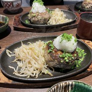 飲めるハンバーグ