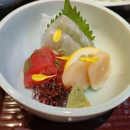 漣