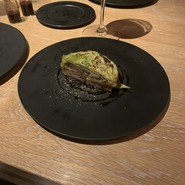 ホロホロ鳥と春キャベツのガトー仕立て