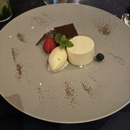 スカイラウンジ　ジーニス