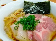 とても上品で美しくて美味しいラーメンがいただけます。