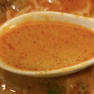 ほどよい痺れと辛さの担々スープ！
