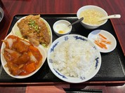 A定食（油淋鶏と酢豚）