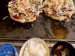 ぶた玉、いか玉、ランチごはん味噌汁１杯無料