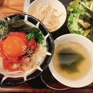 炭火焼肉KINOE