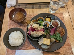 和食カフェ＆バーComfy