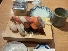 黒門さかえすし