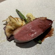 鴨胸肉の低温調理素焼き野菜とソースヴァンルージュ