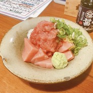 牛・カキ・まぐろ　みねや