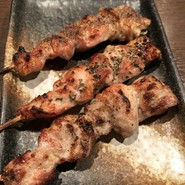 もも焼き(ペッパー・バジル・ガーリック)