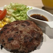 ランチメニューの和牛ハンバーグがおすすめ