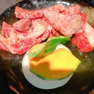 飛騨牛　焼肉・すきやき・しゃぶしゃぶ　丸明