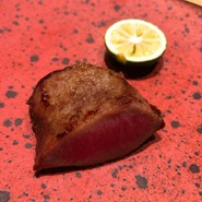 麻布十番肉割烹　岡田前