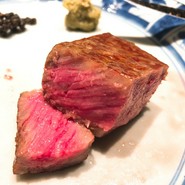 麻布十番肉割烹　岡田前